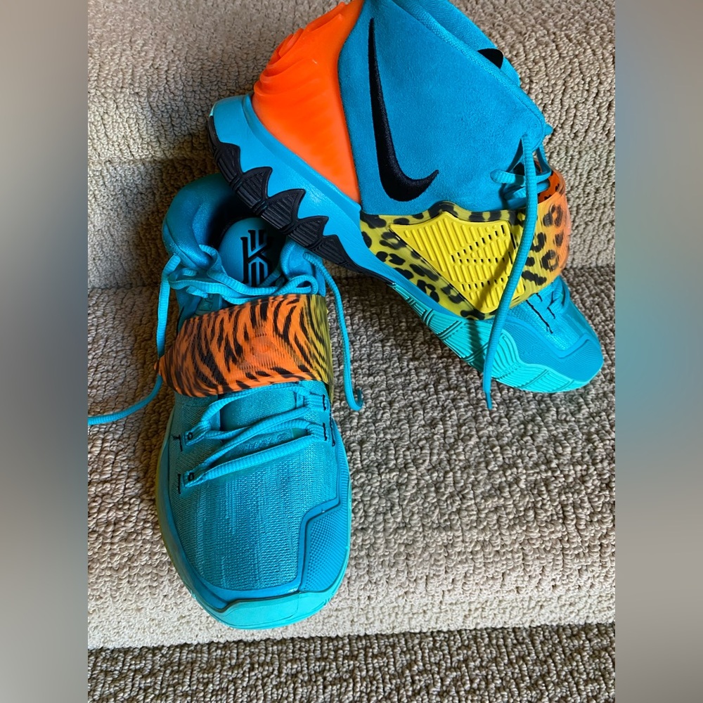 Kyrie 6 oracle aqua